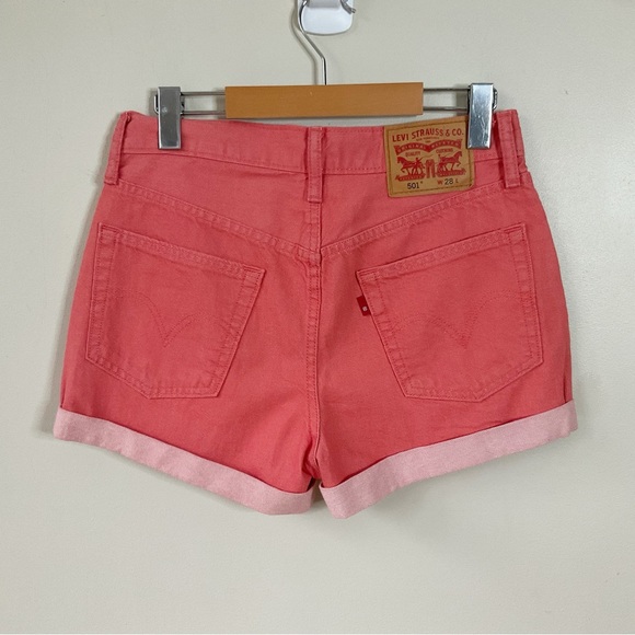 Levi’s 501 Mid-Rise Denim Shorts in Coral Size 28 NWOT - Picture 4 of 8